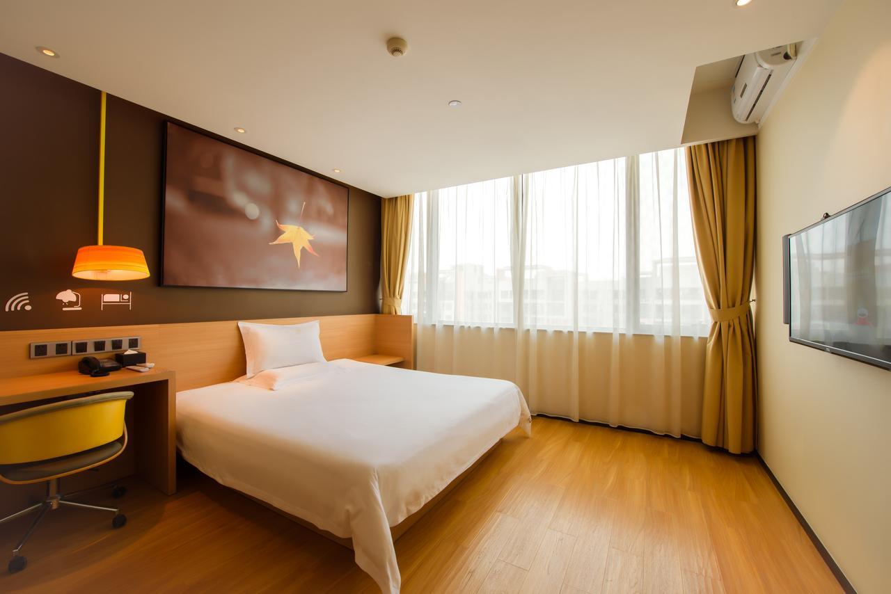 IU Hotel Guiyang Shibei Road Eksteriør billede