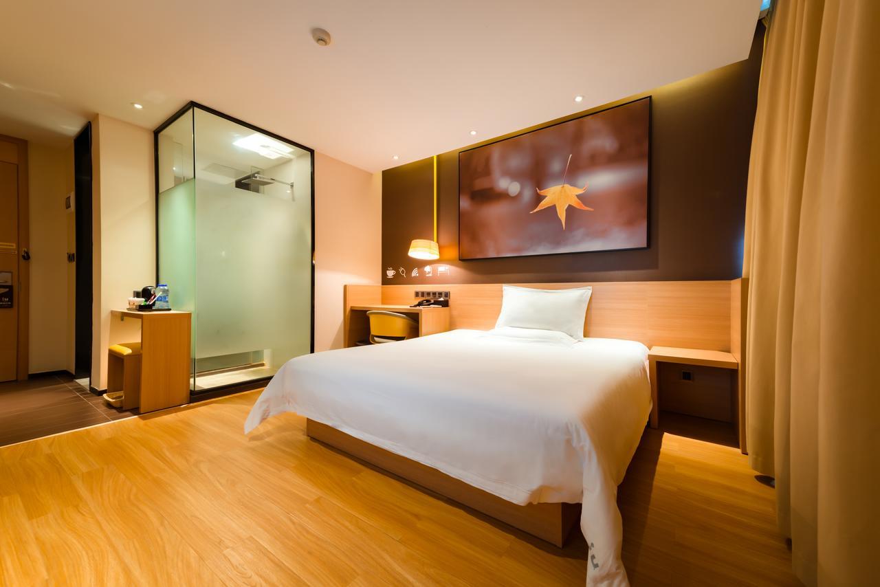 IU Hotel Guiyang Shibei Road Eksteriør billede